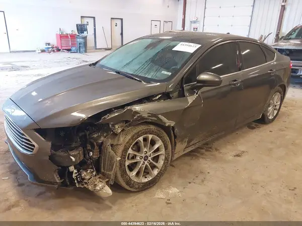 3FA6P0HD0LR166901 2020 FORD FUSION - Image 2