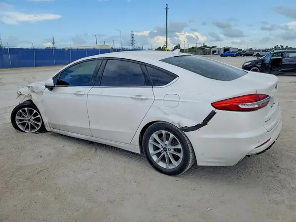 3FA6P0HD0LR197050 2020 FORD FUSION - Image 2