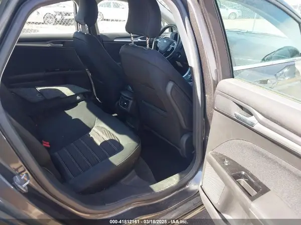 3FA6P0HD1GR105899 2016 FORD FUSION - Image 8
