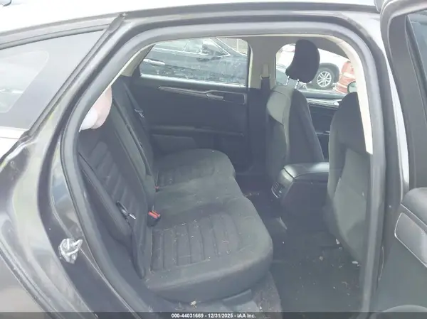 3FA6P0HD1HR117214 2017 FORD FUSION - Image 8