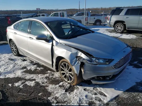 3FA6P0HD1HR126477 2017 FORD FUSION - Image 1