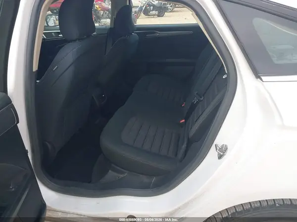 3FA6P0HD1HR126785 2017 FORD FUSION - Image 8