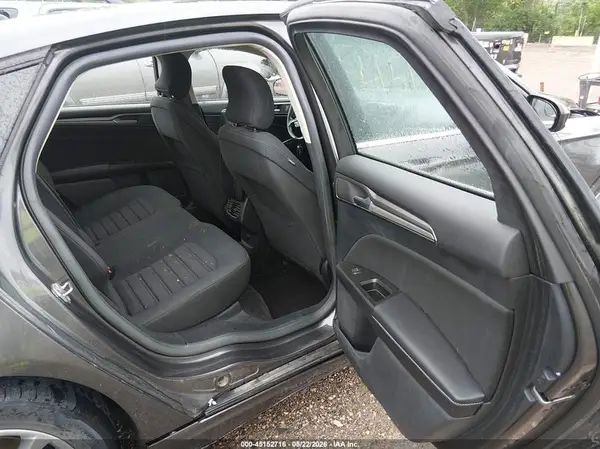 3FA6P0HD1HR137639 2017 FORD FUSION - Image 8