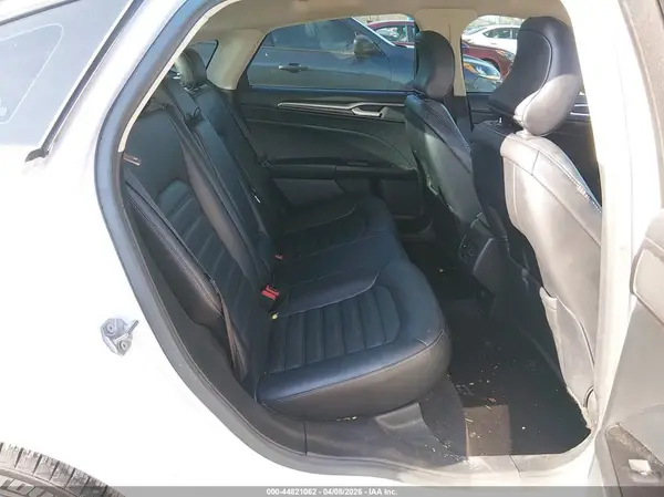 3FA6P0HD1HR156630 2017 FORD FUSION - Image 8