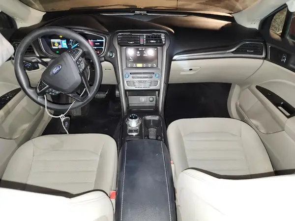 3FA6P0HD1HR219211 2017 FORD FUSION - Image 8