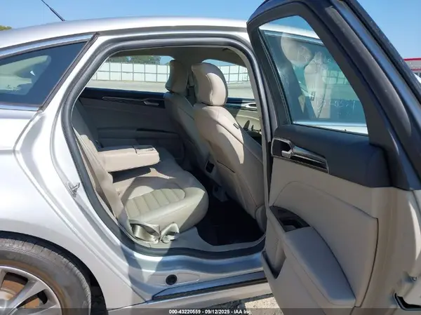 3FA6P0HD1HR232315 2017 FORD FUSION - Image 8