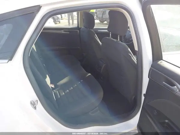 3FA6P0HD1HR241323 2017 FORD FUSION - Image 8