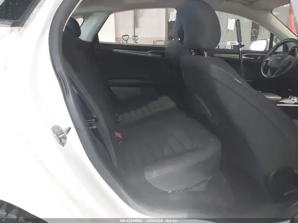 3FA6P0HD1HR273012 2017 FORD FUSION - Image 8