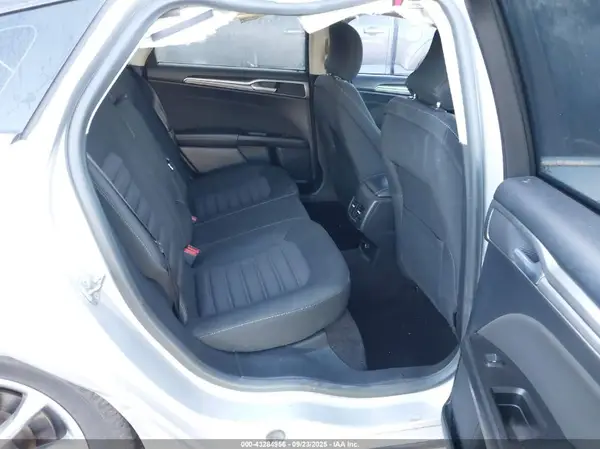 3FA6P0HD1HR321916 2017 FORD FUSION - Image 8