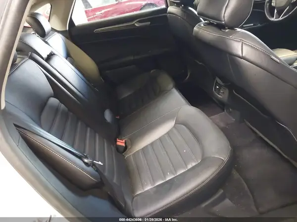 3FA6P0HD1HR335041 2017 FORD FUSION - Image 8