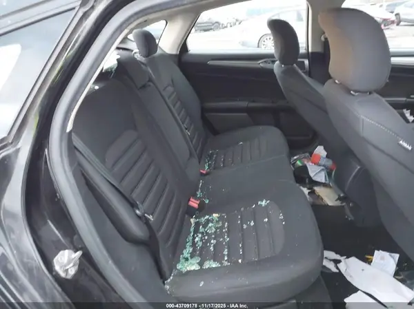3FA6P0HD1HR365012 2017 FORD FUSION - Image 8
