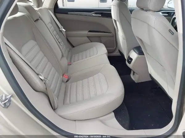 3FA6P0HD1HR371912 2017 FORD FUSION - Image 8