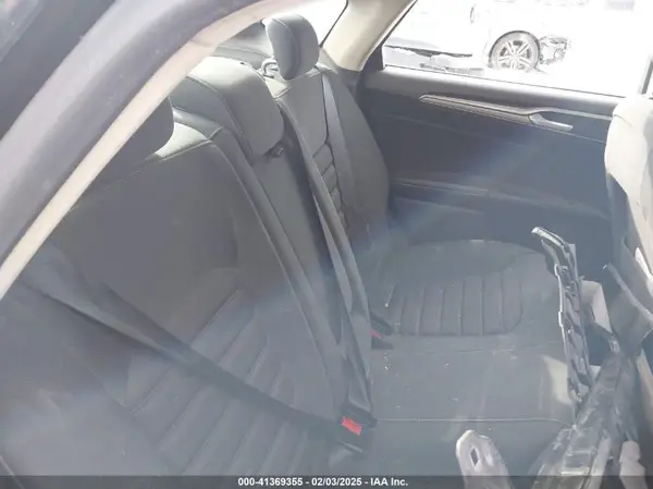 3FA6P0HD1JR135069 2018 FORD FUSION - Image 8