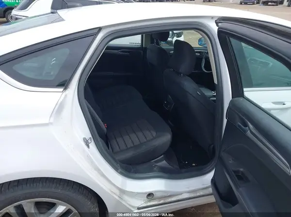 3FA6P0HD1JR176074 2018 FORD FUSION - Image 8