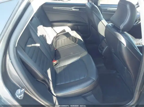 3FA6P0HD1JR239643 2018 FORD FUSION - Image 8