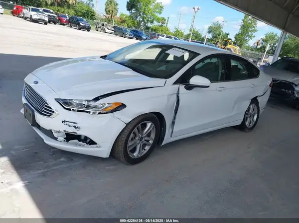 3FA6P0HD1JR241229 2018 FORD FUSION - Image 2