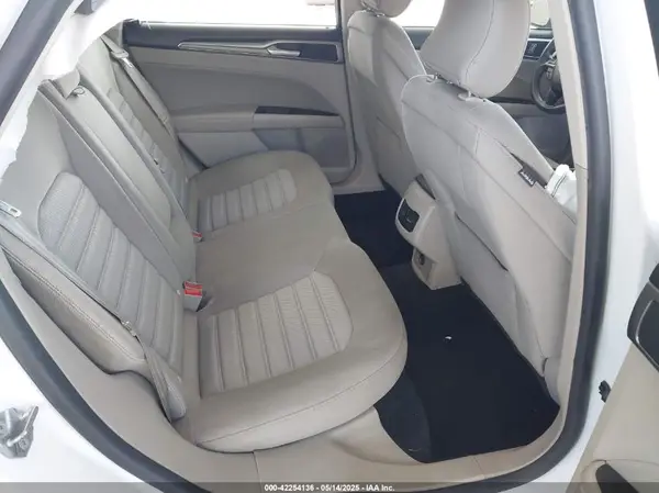 3FA6P0HD1JR241229 2018 FORD FUSION - Image 8