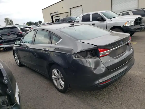 3FA6P0HD1JR241411 2018 FORD FUSION - Image 2