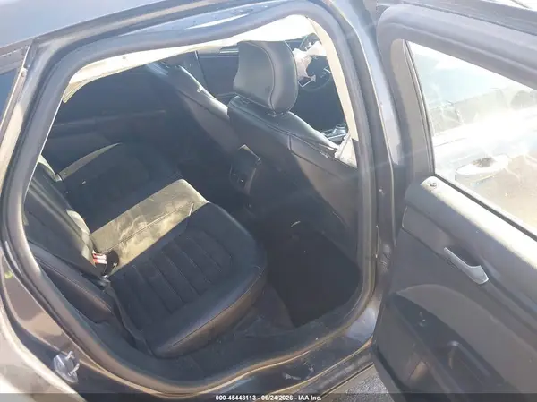 3FA6P0HD1JR245300 2018 FORD FUSION - Image 8