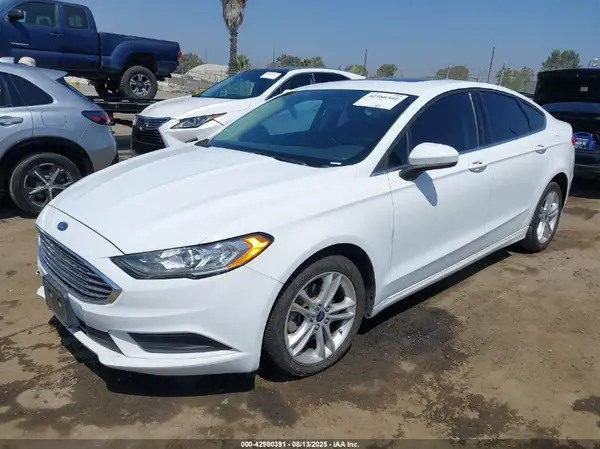 3FA6P0HD1JR268057 2018 FORD FUSION - Image 2