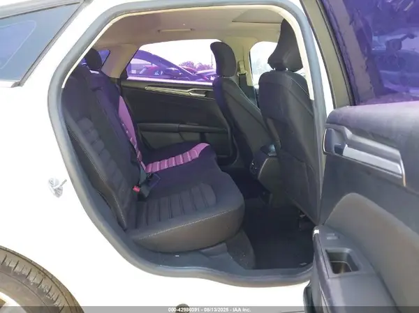 3FA6P0HD1JR268057 2018 FORD FUSION - Image 8