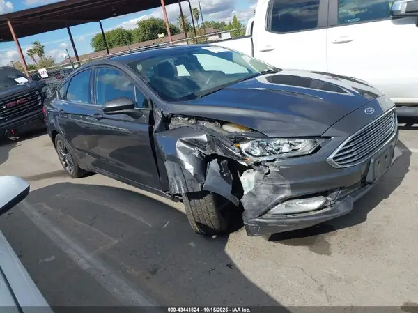 3FA6P0HD1JR268415 2018 FORD FUSION - Image 1