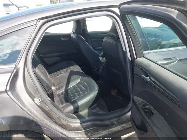 3FA6P0HD1JR268415 2018 FORD FUSION - Image 8