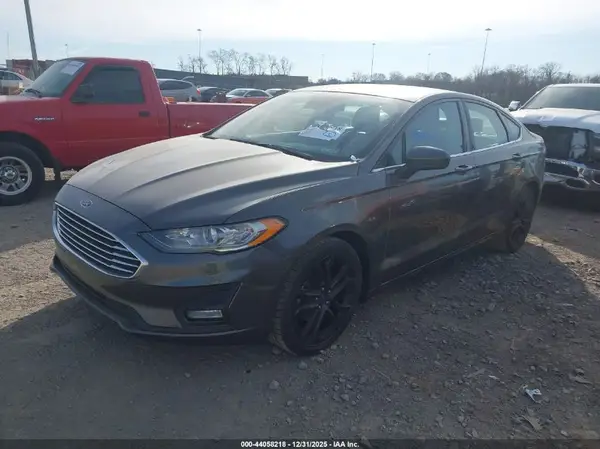 3FA6P0HD1KR107855 2019 FORD FUSION - Image 2