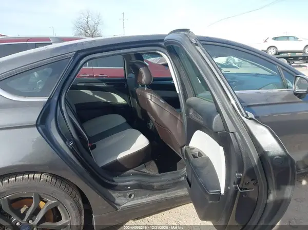 3FA6P0HD1KR107855 2019 FORD FUSION - Image 8