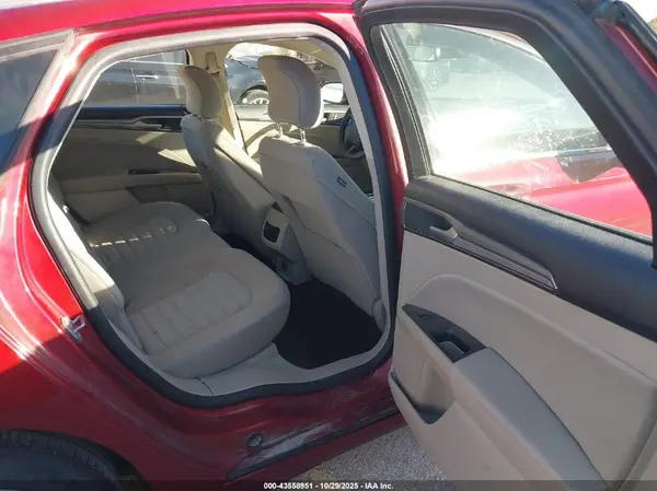 3FA6P0HD1KR129208 2019 FORD FUSION - Image 8