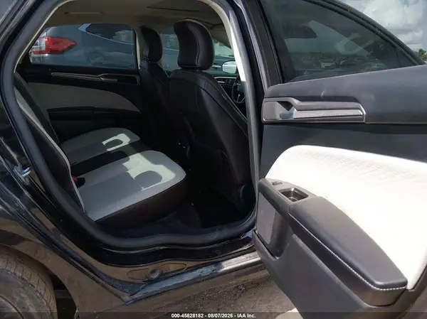 3FA6P0HD1KR132707 2019 FORD FUSION - Image 8