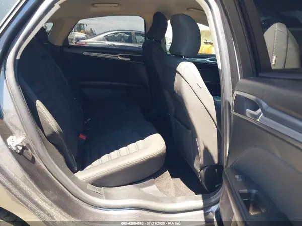 3FA6P0HD1KR152021 2019 FORD FUSION - Image 8