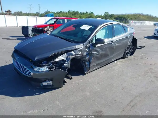 3FA6P0HD1KR161883 2019 FORD FUSION - Image 2
