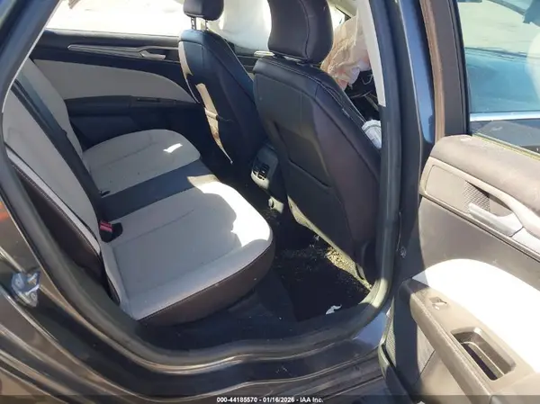 3FA6P0HD1KR161883 2019 FORD FUSION - Image 8