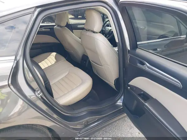 3FA6P0HD1KR162807 2019 FORD FUSION - Image 8
