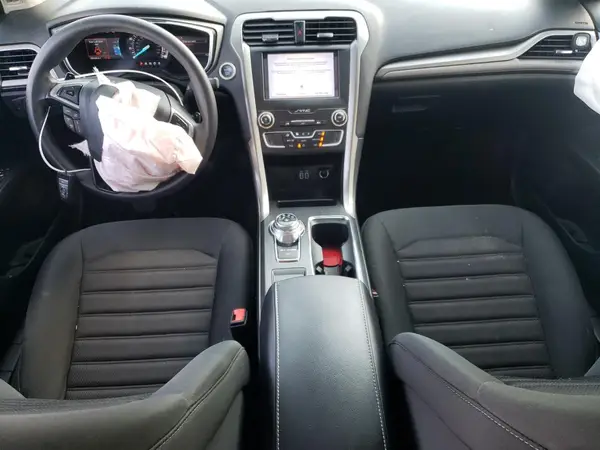 3FA6P0HD1KR190252 2019 FORD FUSION - Image 8
