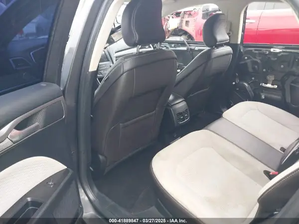 3FA6P0HD1KR193748 2019 FORD FUSION - Image 8