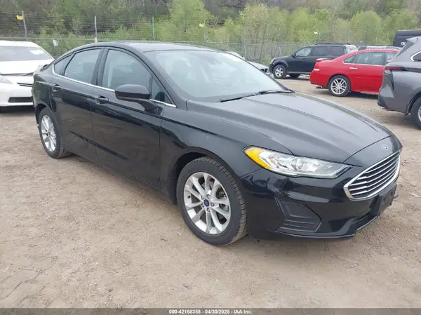 3FA6P0HD1KR195421 2019 FORD FUSION - Image 1