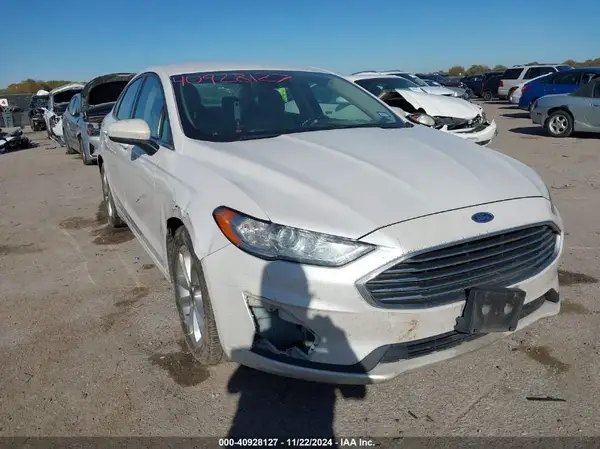 3FA6P0HD1KR215523 2019 FORD FUSION - Image 1