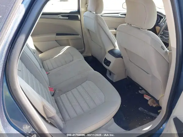 3FA6P0HD1KR217532 2019 FORD FUSION - Image 8