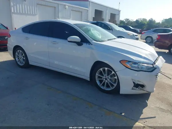 3FA6P0HD1KR217840 2019 FORD FUSION - Image 1