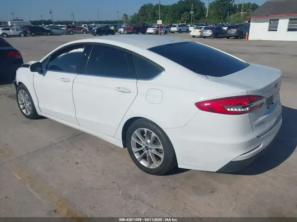 3FA6P0HD1KR217840 2019 FORD FUSION - Image 2