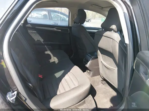 3FA6P0HD1KR219393 2019 FORD FUSION - Image 8