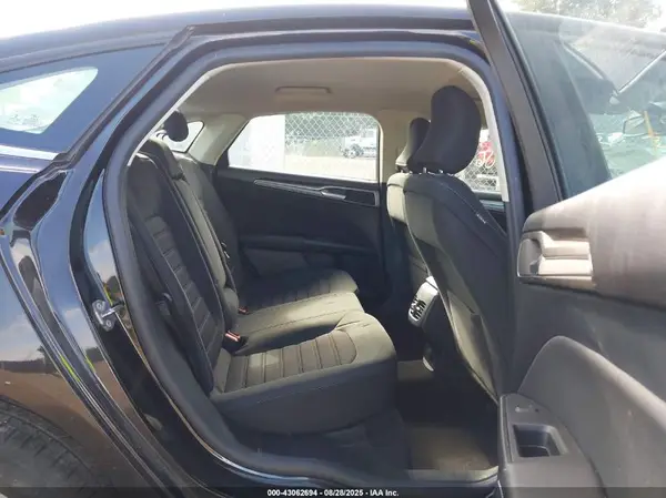 3FA6P0HD1KR231088 2019 FORD FUSION - Image 8