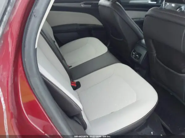 3FA6P0HD1KR244505 2019 FORD FUSION - Image 8