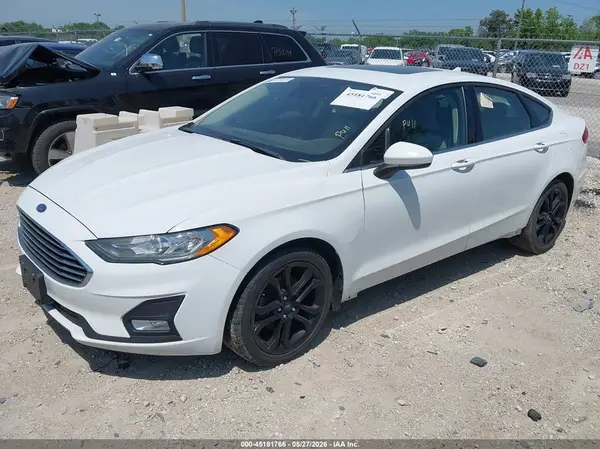 3FA6P0HD1KR254709 2019 FORD FUSION - Image 2