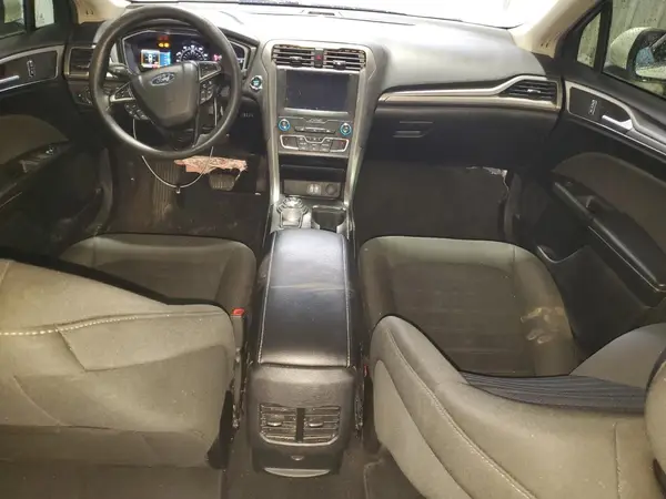 3FA6P0HD1KR261305 2019 FORD FUSION - Image 8