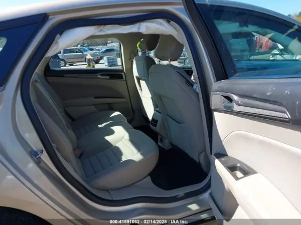 3FA6P0HD1KR267041 2019 FORD FUSION - Image 8