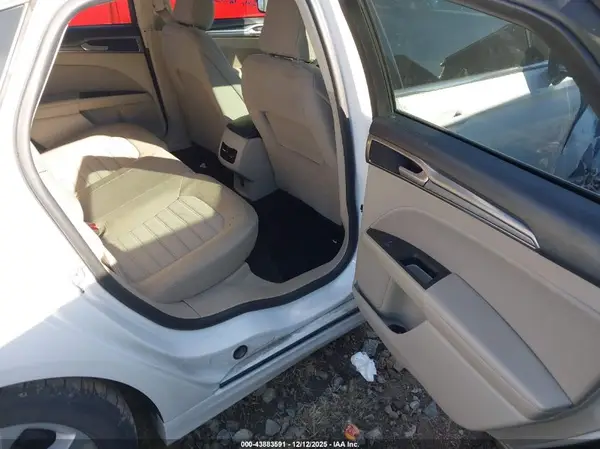 3FA6P0HD1LR103869 2020 FORD FUSION - Image 8