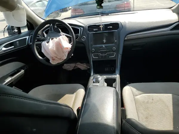 3FA6P0HD1LR105945 2020 FORD FUSION - Image 8